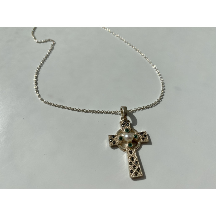 Sky Jewelry Серебряная цепочка с крестиком жемчуг морион и изумруд