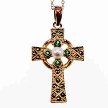 Sky Jewelry Серебряная цепочка с крестиком жемчуг морион и изумруд