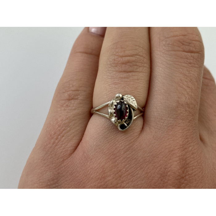 Sky Jewelry Серебряное винтажное кольцо с камнем  Гранат Пироп