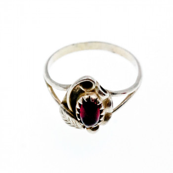 Sky Jewelry Серебряное винтажное кольцо с камнем  Гранат Пироп