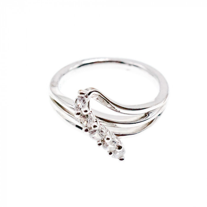 Sky Jewelry Серебряное кольцо с камнями белый топаз  Очарование