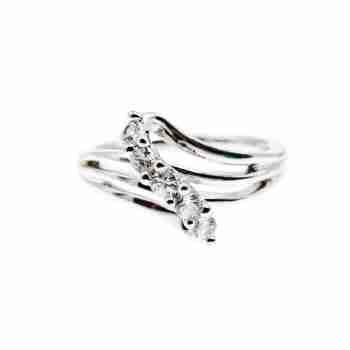 Sky Jewelry Серебряное кольцо с камнями белый топаз  Очарование