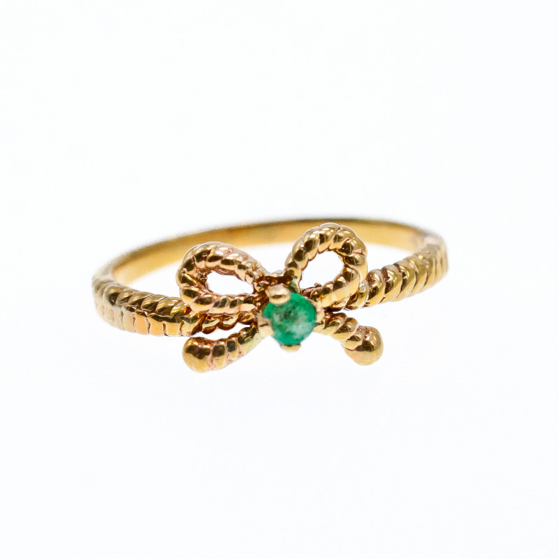 Sky Jewelry Золотое кольцо с изумрудом  Бантик