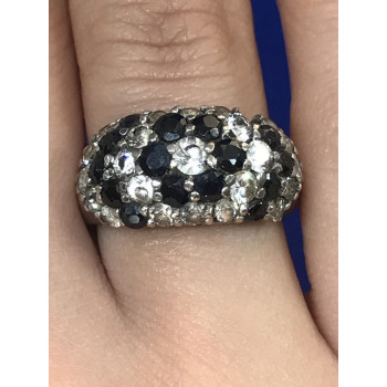 Sky Jewelry Серебряное кольцо с камнем Черная шпинель и фианитами