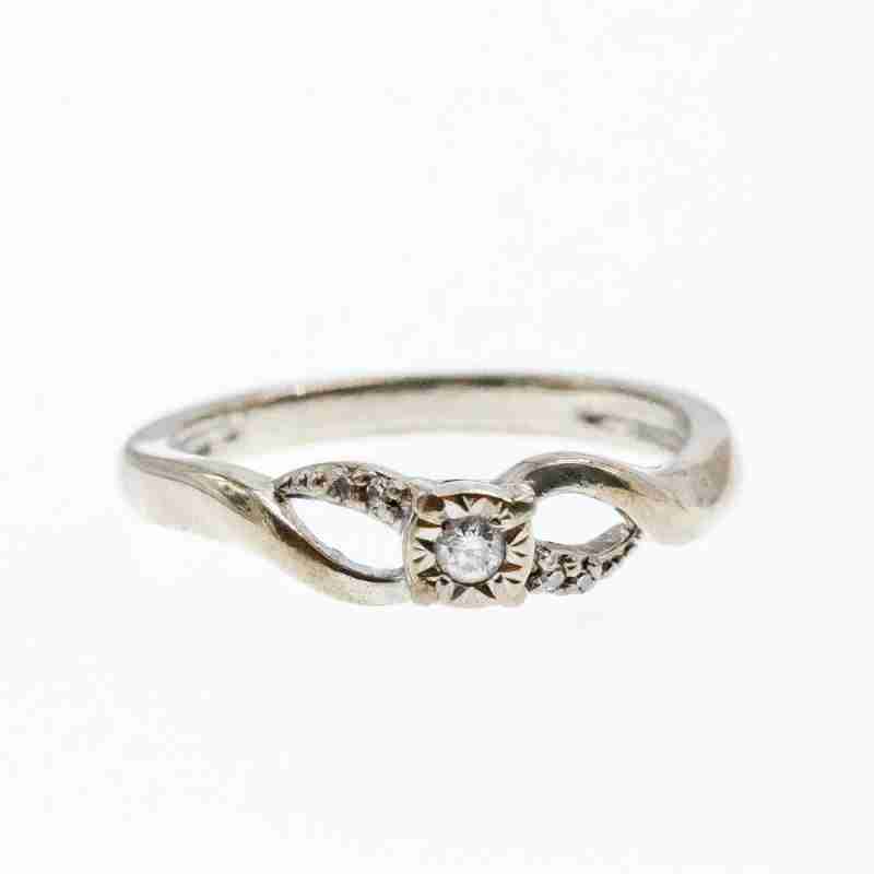 Sky Jewelry Серебряное кольцо 925 проба с белым Сапфиром  Нежность