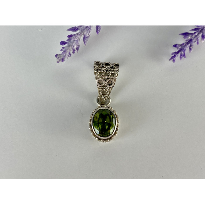 Sky Jewelry Серебряный кулон с султанитом  Винтаж