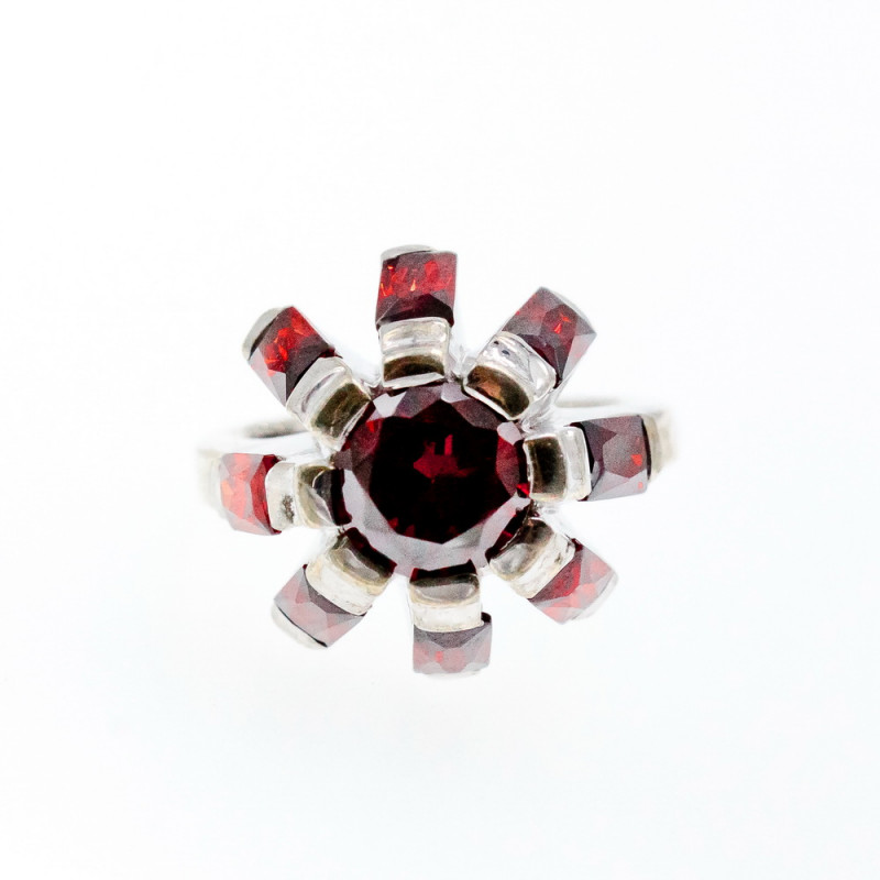 Sky Jewelry Серебряное кольцо с камнями спессартин  Цветок