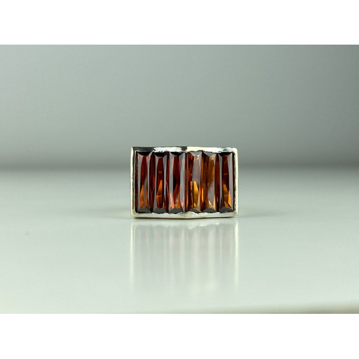 Sky Jewelry Серебряное кольцо с камнем спессартин    Восторг