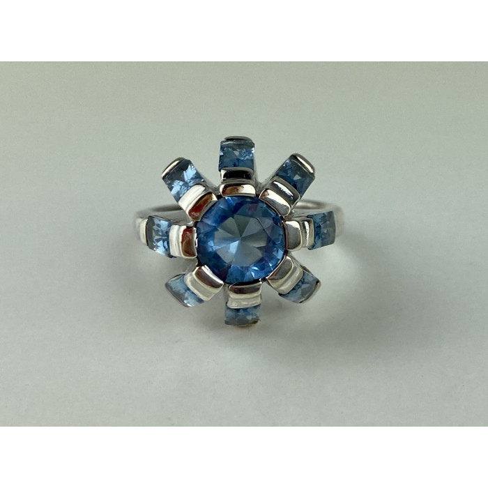 Sky Jewelry Серебряное кольцо с камнями голубая шпинель  Цветок