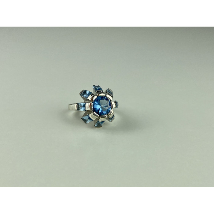 Sky Jewelry Серебряное кольцо с камнями голубая шпинель  Цветок