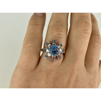 Sky Jewelry Серебряное кольцо с камнями голубая шпинель  Цветок