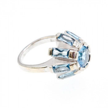 Sky Jewelry Серебряное кольцо с камнями голубая шпинель  Цветок