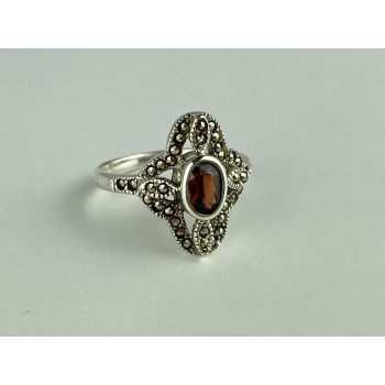 Sky Jewelry Серебряное кольцо с Альмандином и Марказитом