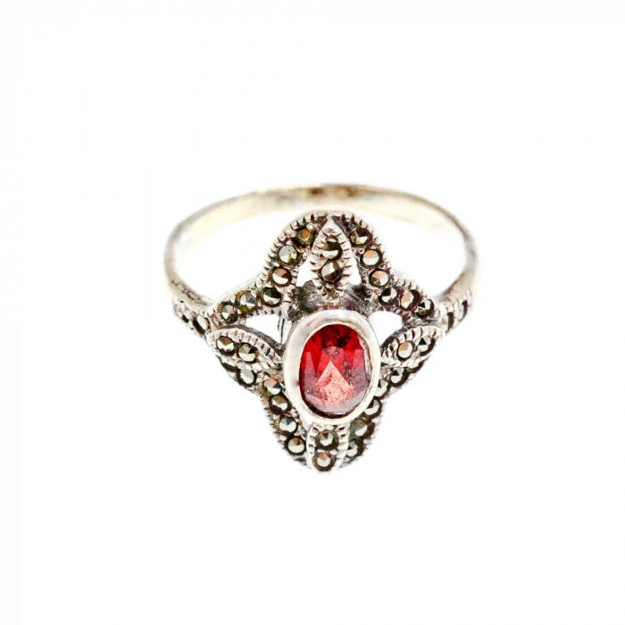 Sky Jewelry Серебряное кольцо с Альмандином и Марказитом