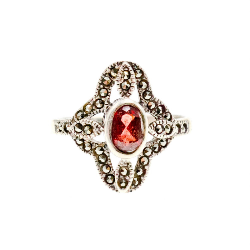 Sky Jewelry Серебряное кольцо с Альмандином и Марказитом