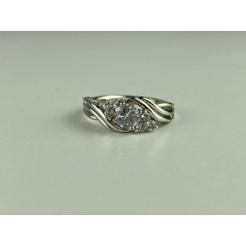 Sky Jewelry Серебряное кольцо 925 пробы с белым сапфиром   Любовь