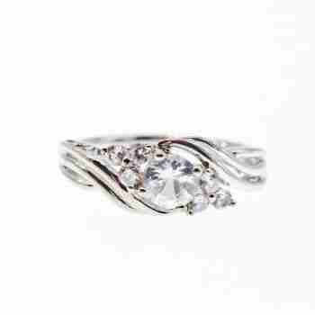 Sky Jewelry Серебряное кольцо 925 пробы с белым сапфиром   Любовь
