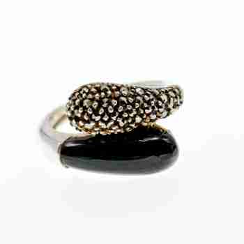 Sky Jewelry Кольцо из серебра с ониксом и камнями марказит  Очарование 33