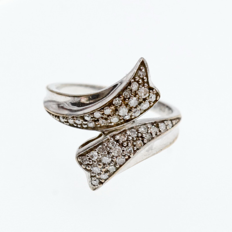 Sky Jewelry Кольцо из серебра с камнями кварц  Невесомость 7778