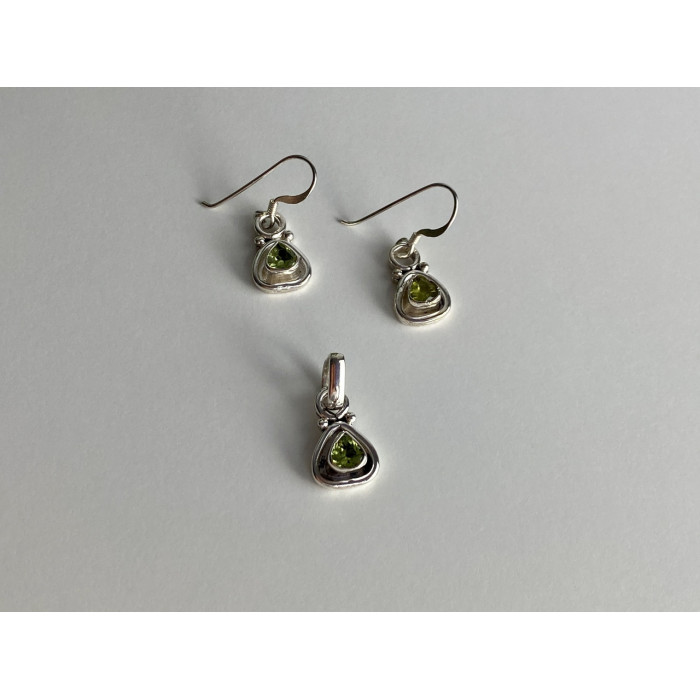 Sky Jewelry Набор из серебра с хризолитом