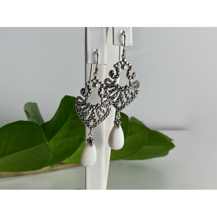 Sky Jewelry Серебряные серьги с перламутром и марказитом   Восторг