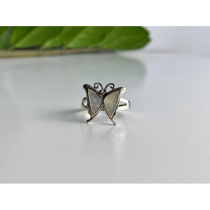 Sky Jewelry Серебряное кольцо с перламутром  Бабочка
