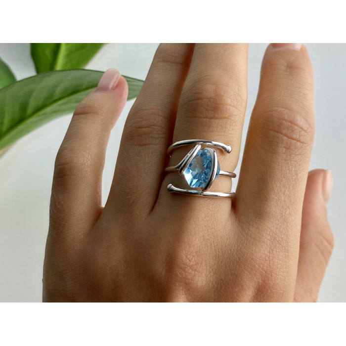 Sky Jewelry Серебряное кольцо с топазом  Уникальность