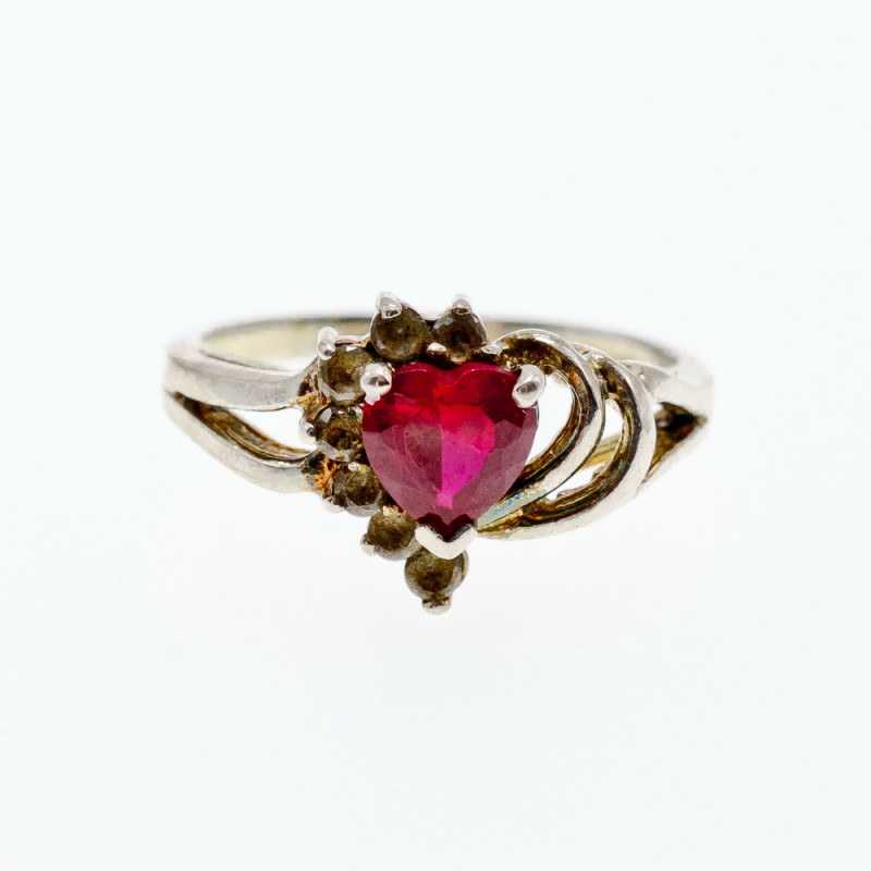 Sky Jewelry Серебряное кольцо с камнями Шпинель   Сердце