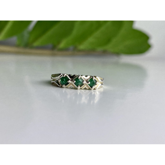 Sky Jewelry Серебряное кольцо с изумрудом   Нежность