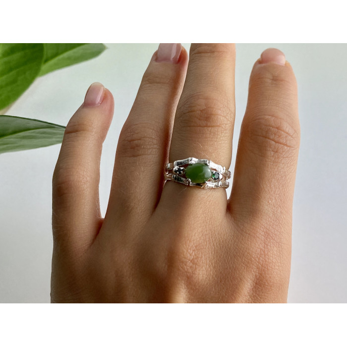 Sky Jewelry Серебряное кольцо с зеленым нефритом и изумрудами