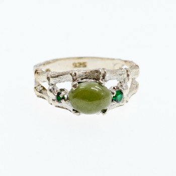 Sky Jewelry Серебряное кольцо с зеленым нефритом и изумрудами