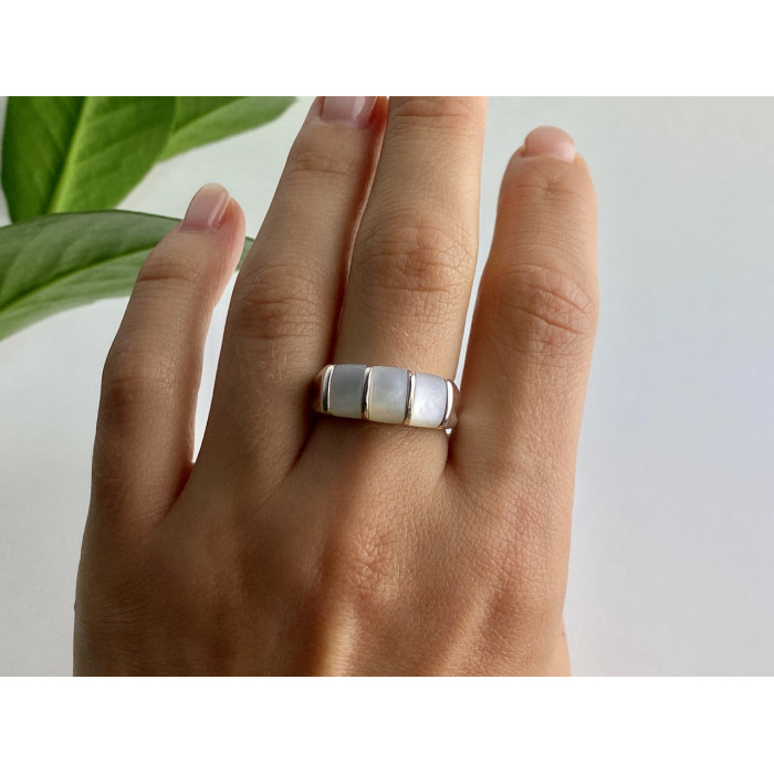 Sky Jewelry Серебряное кольцо с перламутром   Невесомость