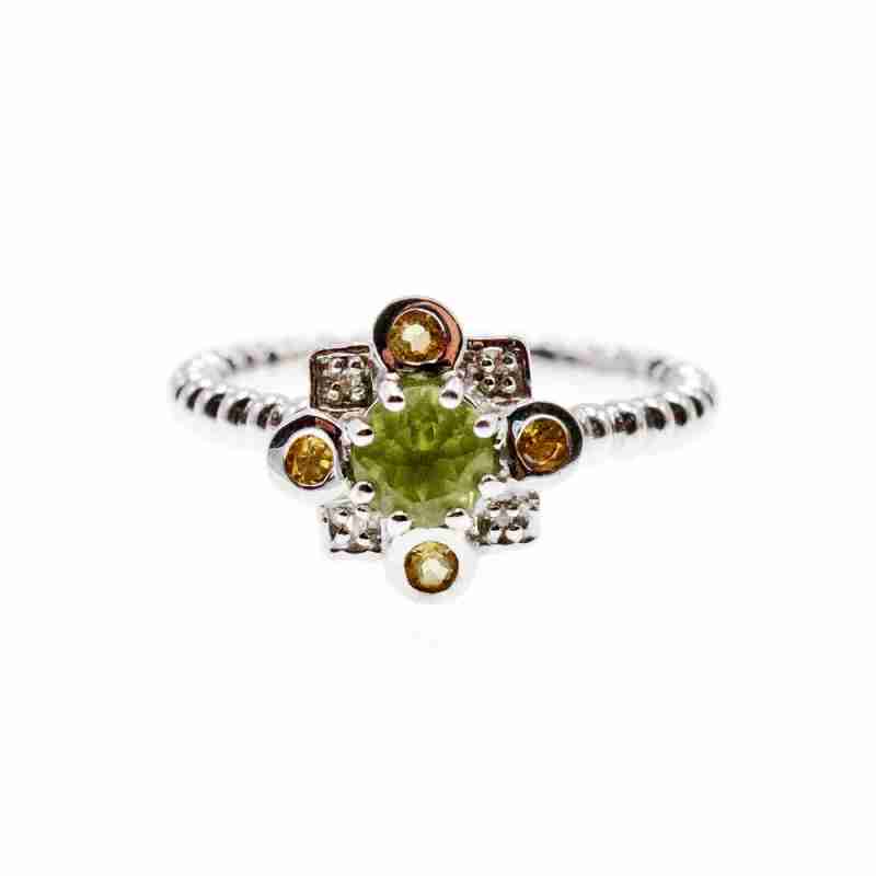 Sky Jewelry Серебряное кольцо с хризолитом цитрином и белым сапфиром