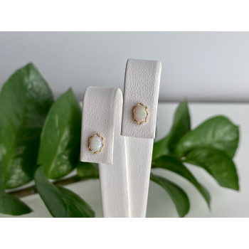 Sky Jewelry Золотые серьги-гвоздики с опалом