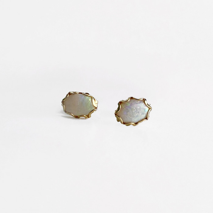 Sky Jewelry Золотые серьги-гвоздики с опалом