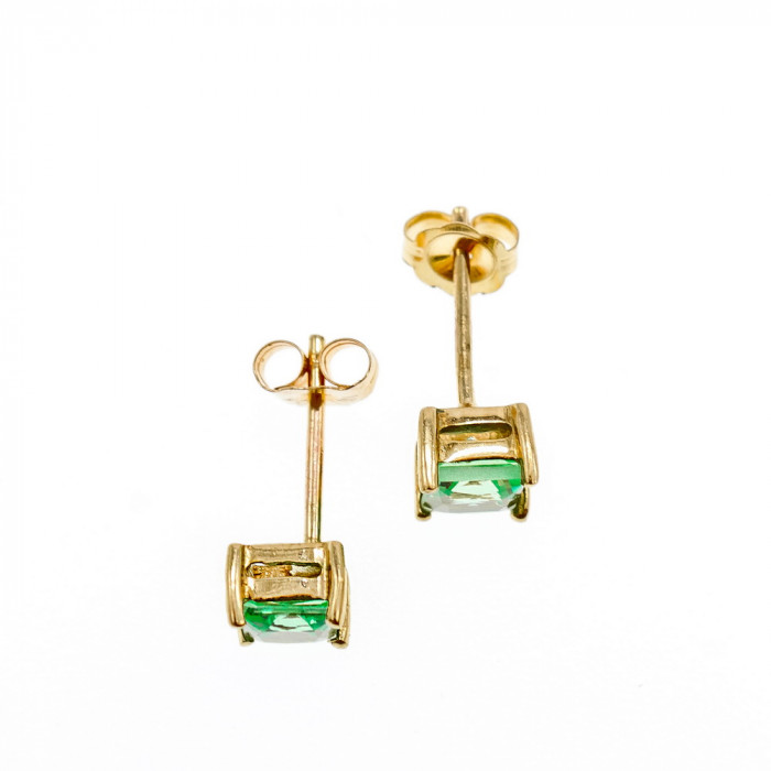 Sky Jewelry Золотые серьги-гвоздики с камнем цаворит