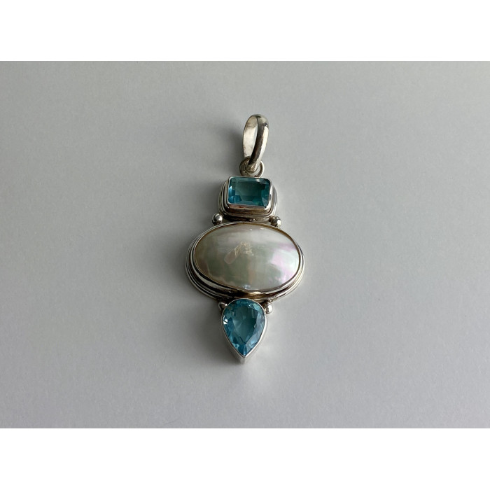 Sky Jewelry Серебряный кулон с перламутром и топазом  Экстравагантность