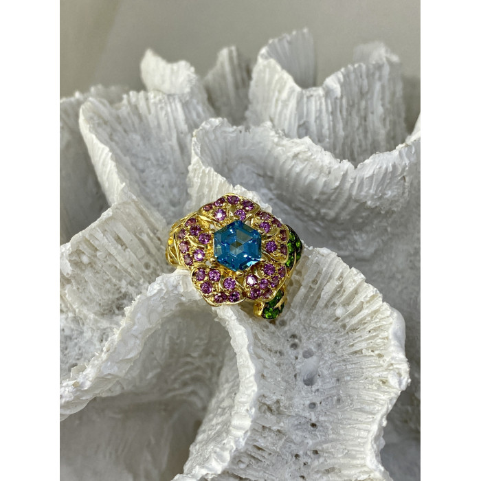 Sky Jewelry Серебряное кольцо в позолоте с топазом хризолитом и шпинелью  Цветы