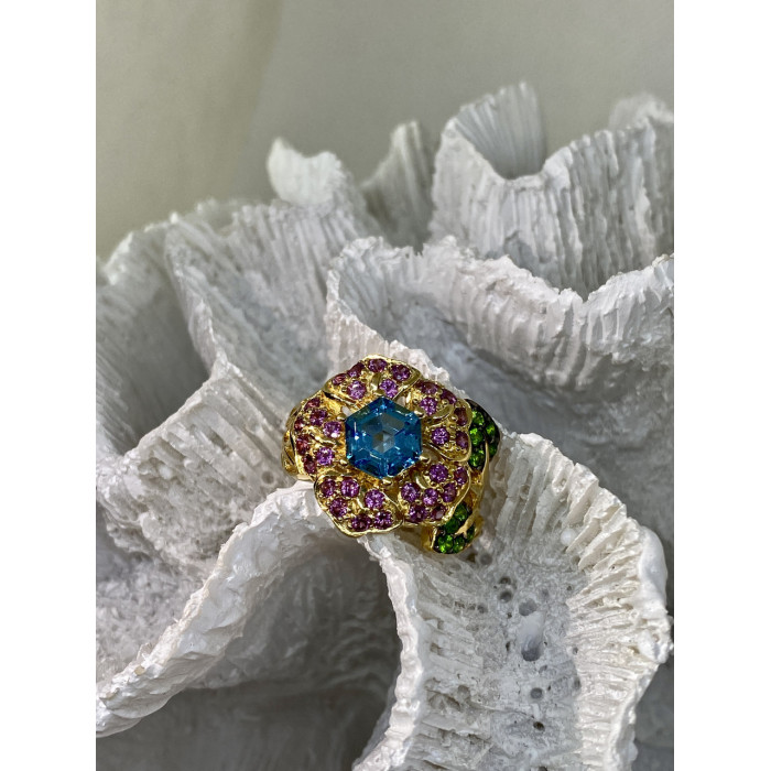 Sky Jewelry Серебряное кольцо в позолоте с топазом хризолитом и шпинелью  Цветы