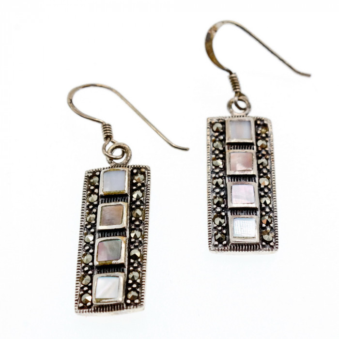 Sky Jewelry Серебряные серьги с перламутром и марказитом  Изысканность 