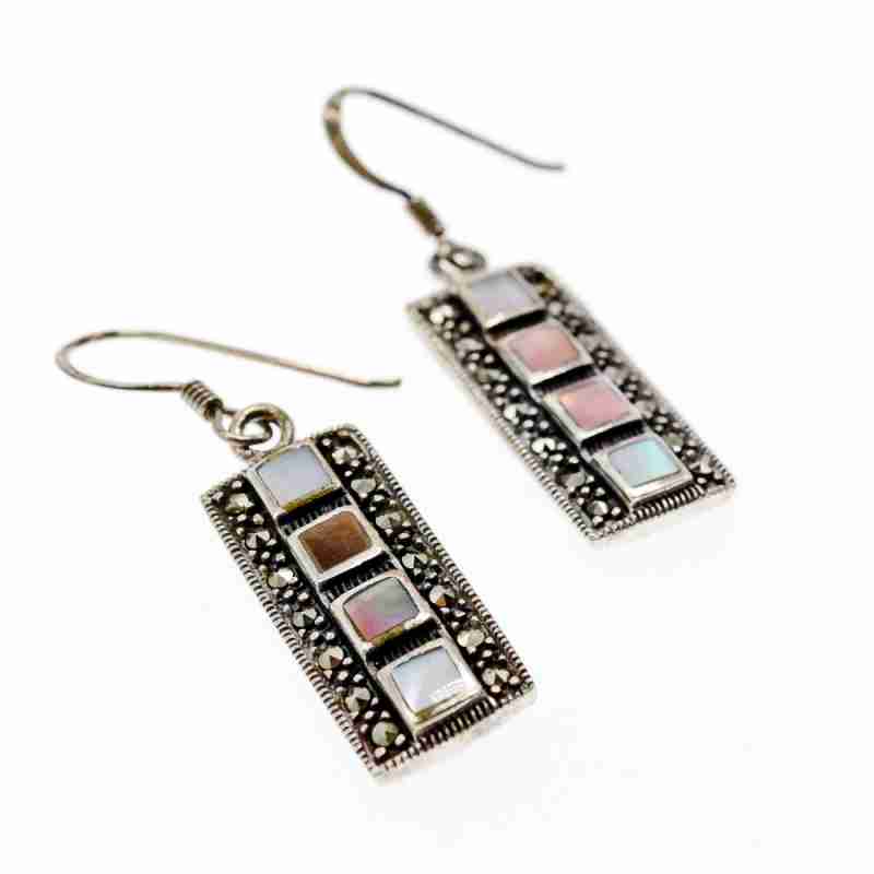 Sky Jewelry Серебряные серьги с перламутром и марказитом  Изысканность 
