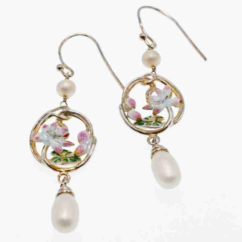 Sky Jewelry Серебряные серьги с жемчугом и эмалью  Счастье
