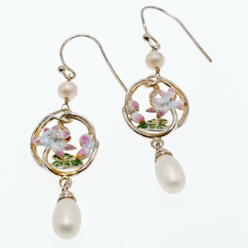 Sky Jewelry Серебряные серьги с жемчугом и эмалью  Счастье