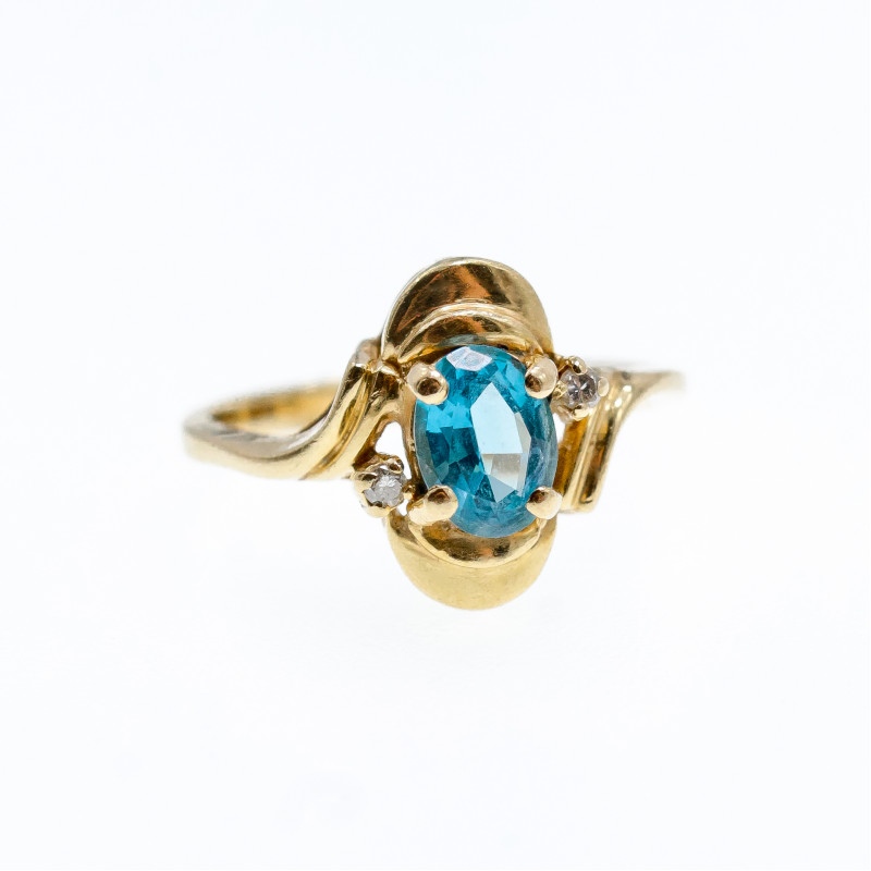 Sky Jewelry Золотое кольцо с топазом и бриллиантами   Лагуна