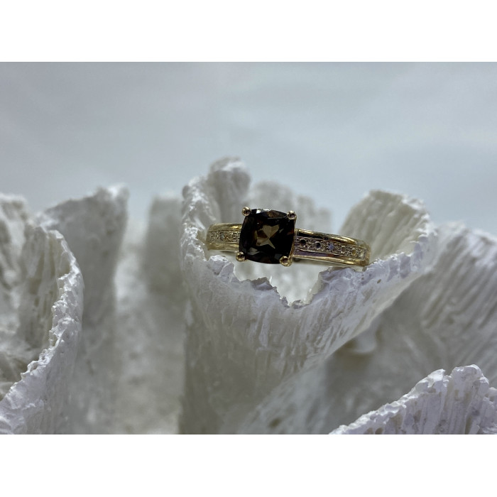 Sky Jewelry Серебряное кольцо с камнем гессонит и бриллиантами