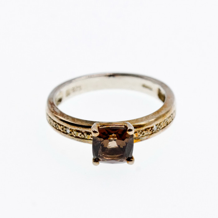 Sky Jewelry Серебряное кольцо с камнем гессонит и бриллиантами