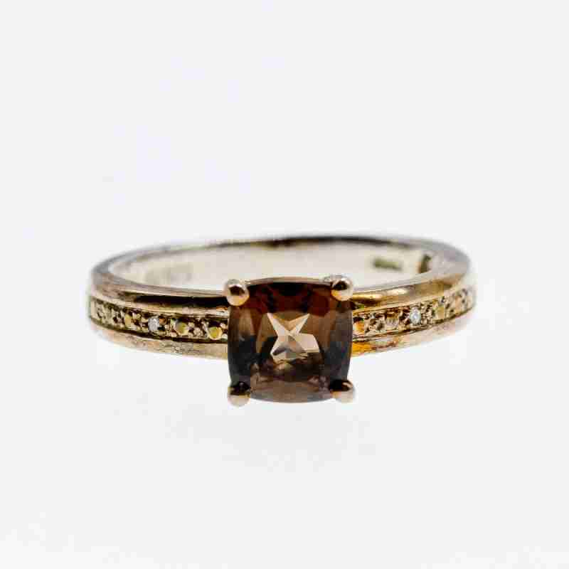 Sky Jewelry Серебряное кольцо с камнем гессонит и бриллиантами