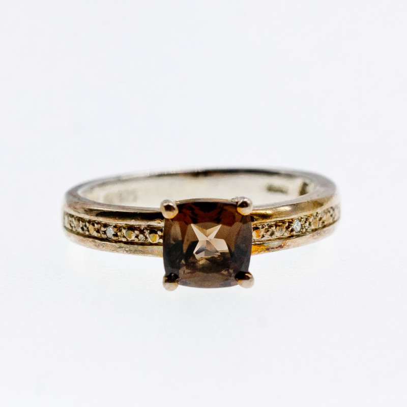 Sky Jewelry Серебряное кольцо с камнем гессонит и бриллиантами