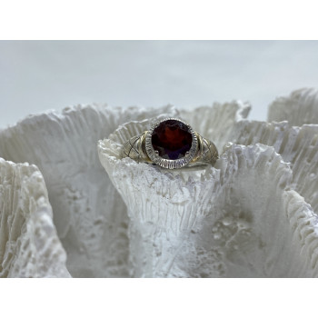 Sky Jewelry Серебряное кольцо с гранатом  Обаяние