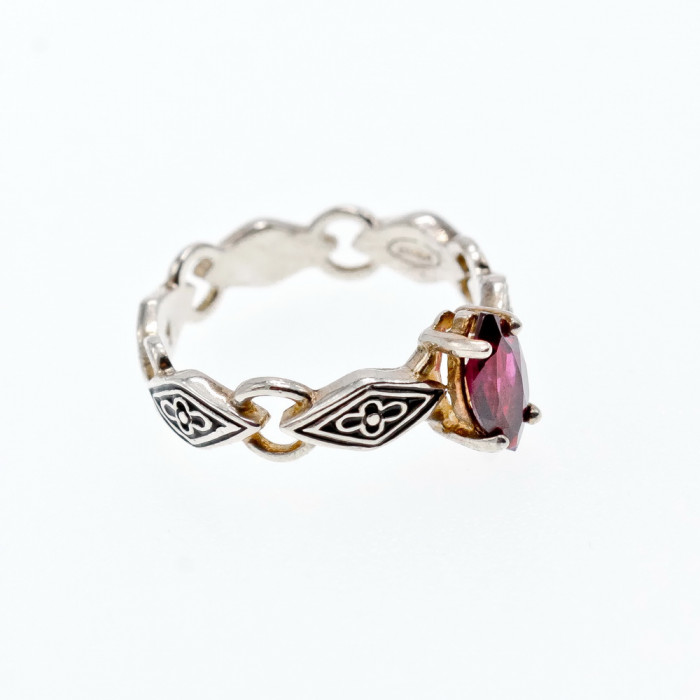 Sky Jewelry Серебряное кольцо с альмандином   Маркиз